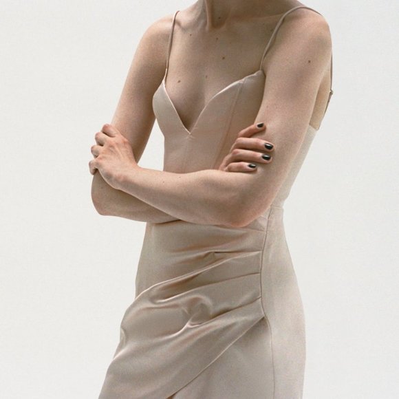 NWT BEIGE PINK SATIN EFFECT MINI DRESS. - Picture 3 of 13